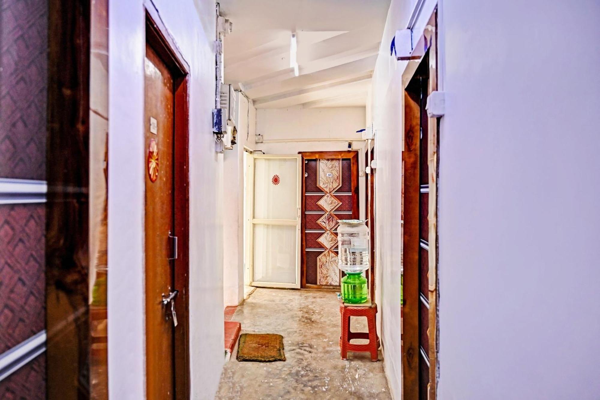 Hotel O Om Shanti Inn Kolkata Exterior photo